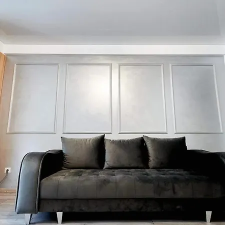 Apartment D10 Retreats Lidl Area *