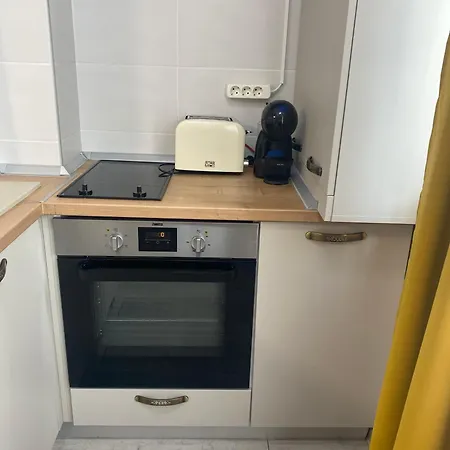 Apartment D10 Retreats Lidl Area *