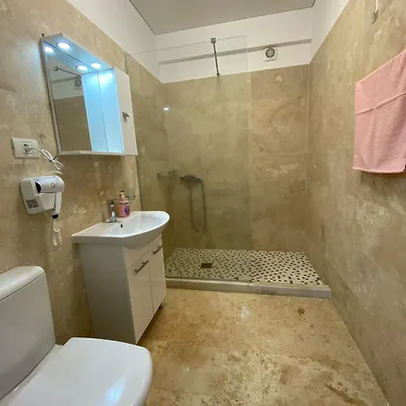 Apartment D10 Retreats Lidl Area *