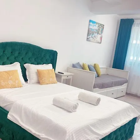 D10 Retreats Lidl Area Apartment *