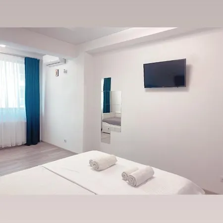 D10 Retreats Lidl Area *