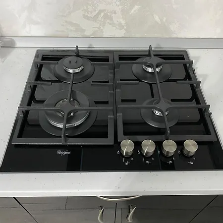 D10 Retreats Lidl Area