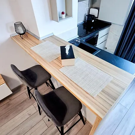 D10 Retreats Lidl Area * Navodari