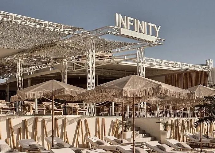 Apartment D10 Retreats Lidl Area *