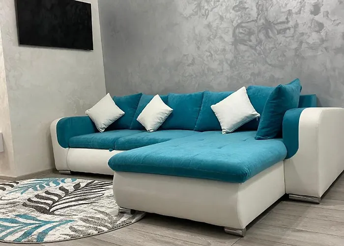 D10 Retreats Lidl Area