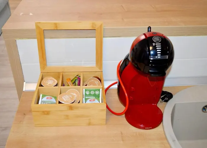 D10 Retreats Lidl Area *