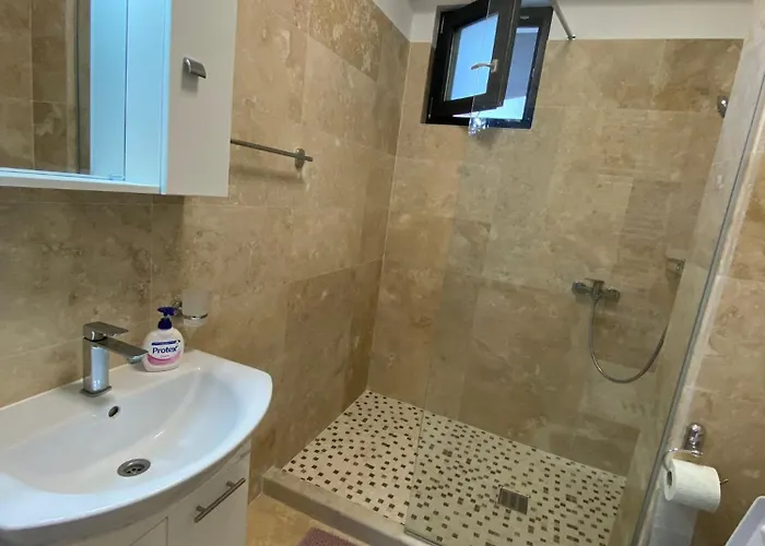 D10 Retreats Lidl Area