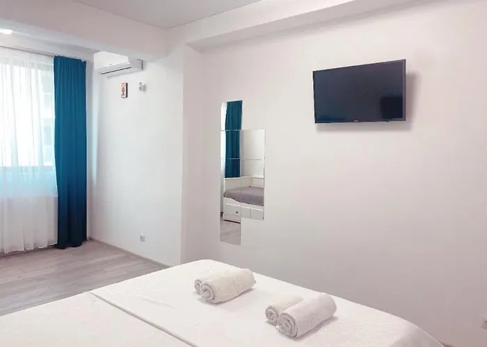 D10 Retreats Lidl Area *