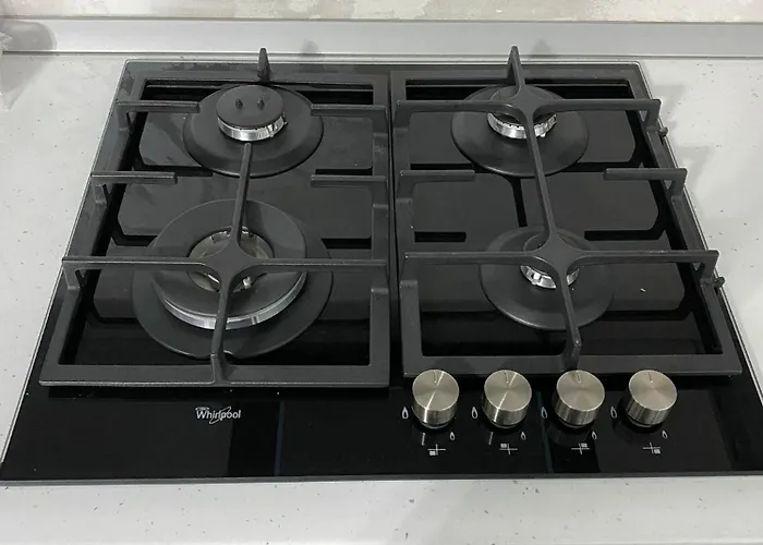 D10 Retreats Lidl Area