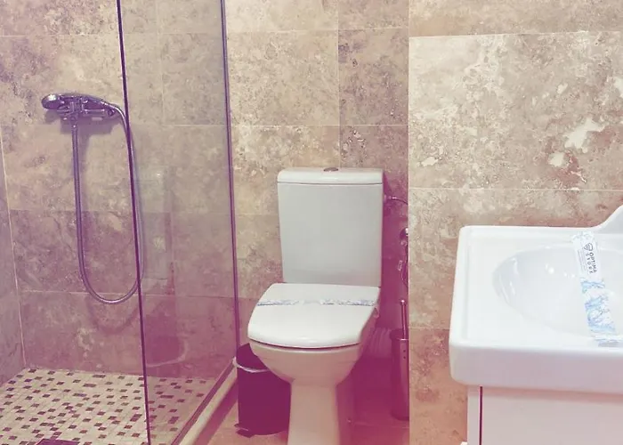 D10 Retreats Lidl Area Apartment *