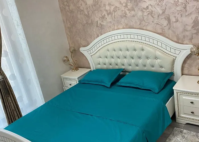 D10 Retreats Lidl Area *