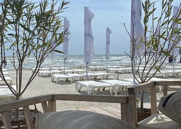 D10 Retreats Lidl Area * Navodari