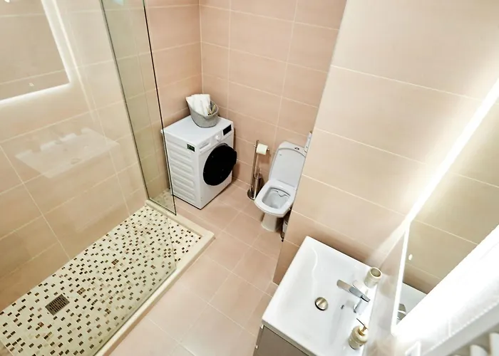 Apartment D10 Retreats Lidl Area