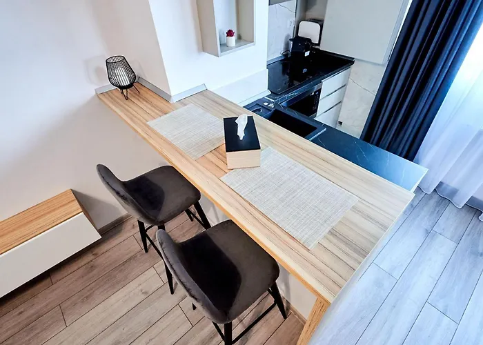 D10 Retreats Lidl Area * Navodari