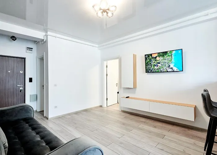 D10 Retreats Lidl Area