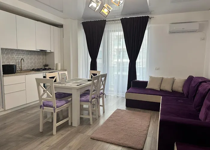 D10 Retreats Lidl Area *