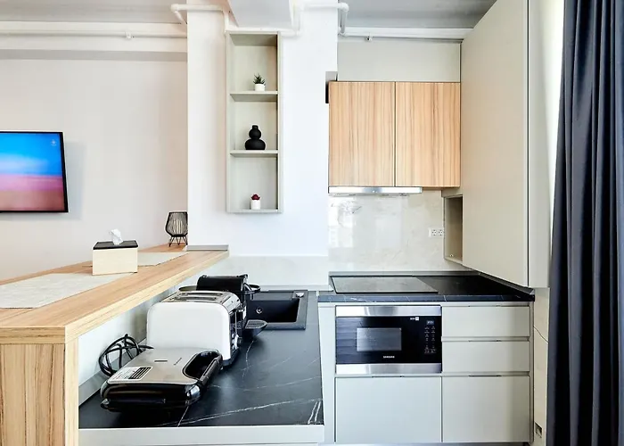 D10 Retreats Lidl Area * Navodari