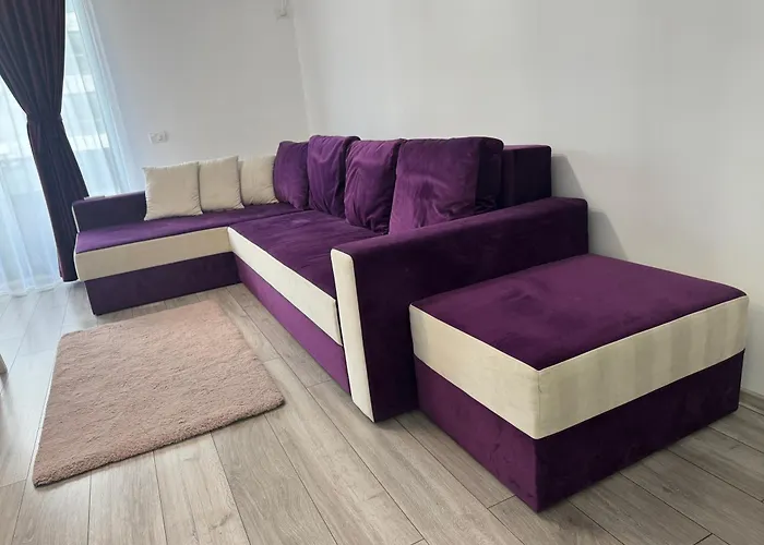 D10 Retreats Lidl Area