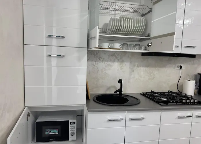 D10 Retreats Lidl Area *