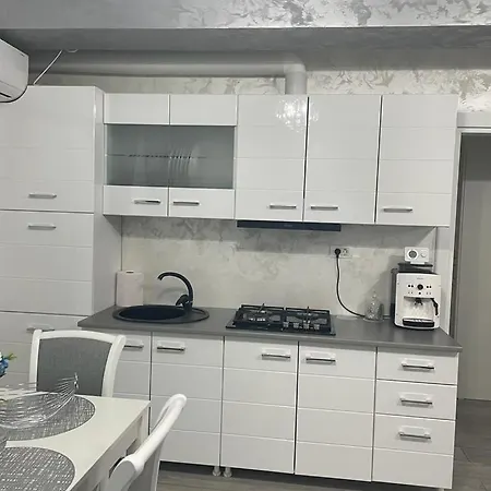 D10 Retreats Lidl Area