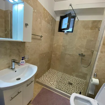 D10 Retreats Lidl Area