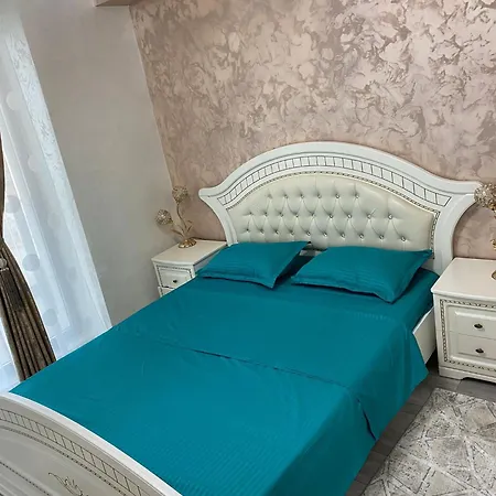 D10 Retreats Lidl Area *